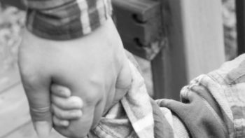 Permalink to: 4 façons de prier pour nos parents